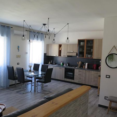 Appartamento Estrella A Due Passi Dalla Spiaggia Alghero Luaran gambar